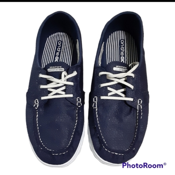 Skechers Size 9.5 - Picture 3 of 6